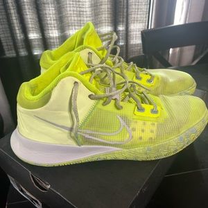 kylie irving flytrap IV